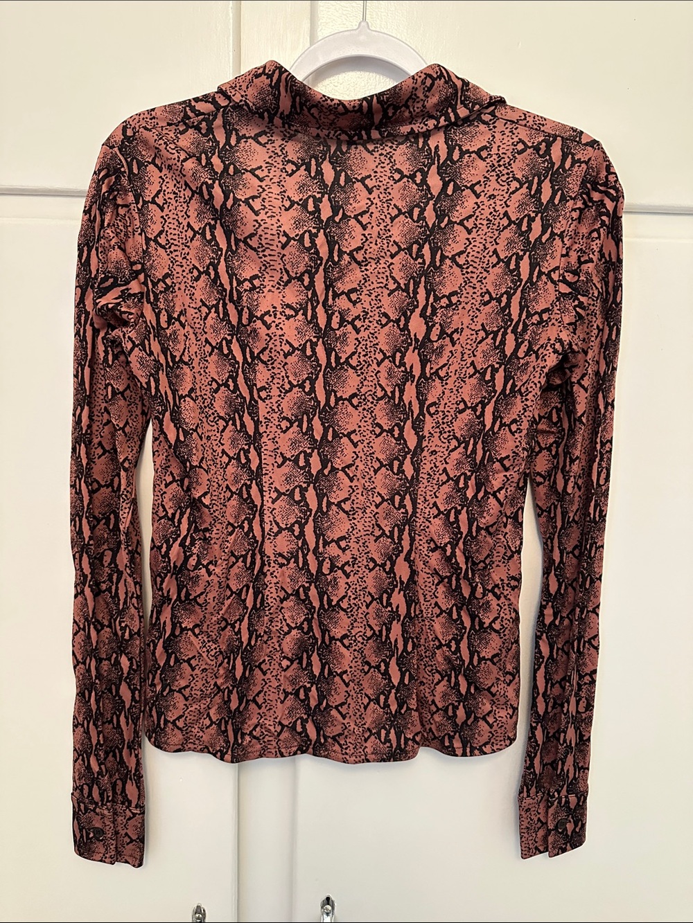 LIKE NEW Alexa Chung Pink Salmon and Black Snakeskin Blouse with Lace Up V-Neck - Picture 5 of 5